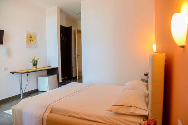 Aurora Hotel Vlorë