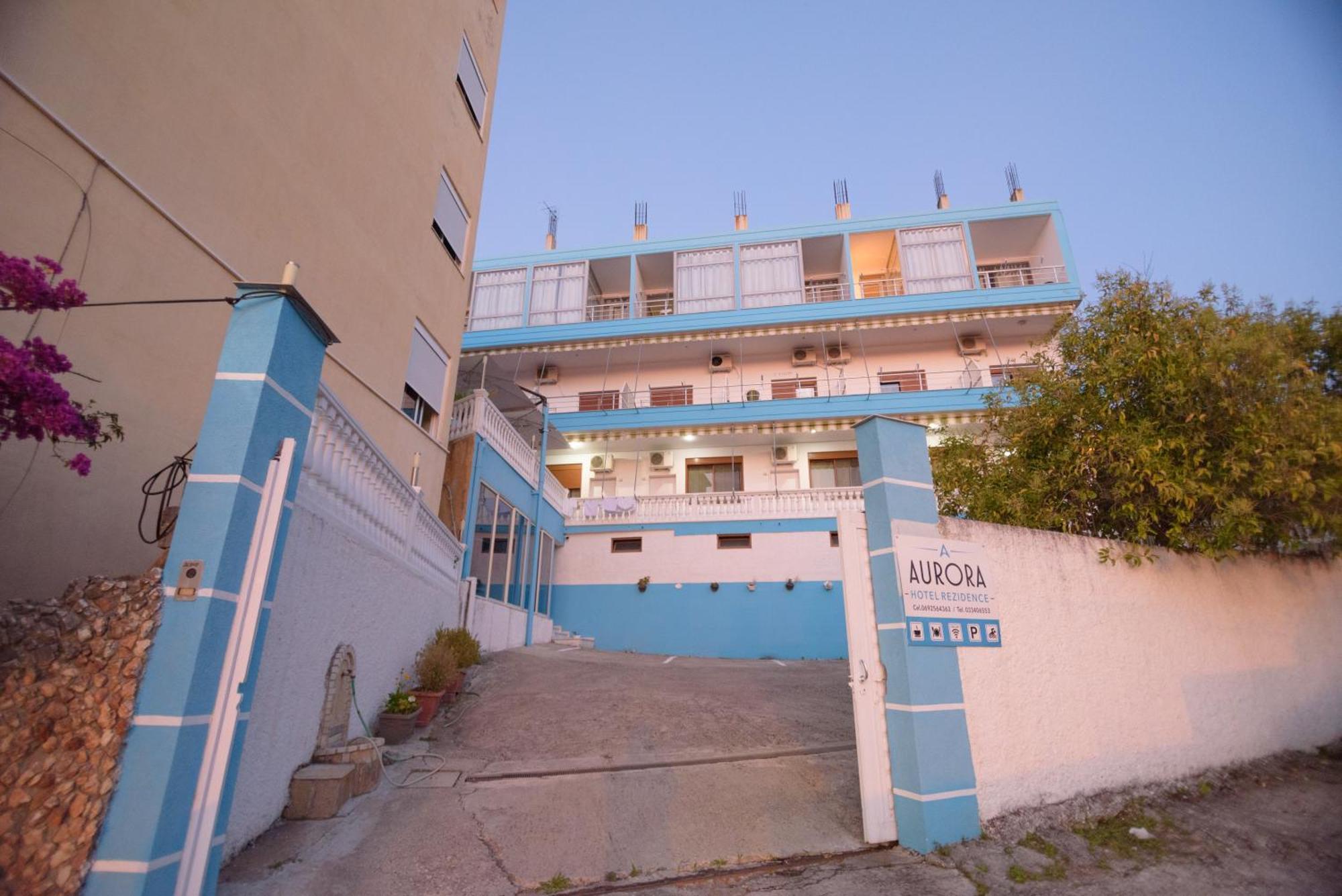 Hotel Aurora 3*