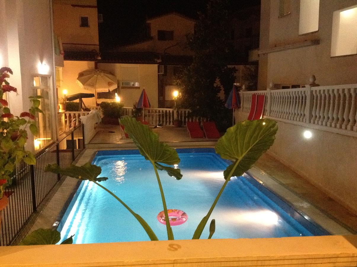 Aurora Hotell 3*
